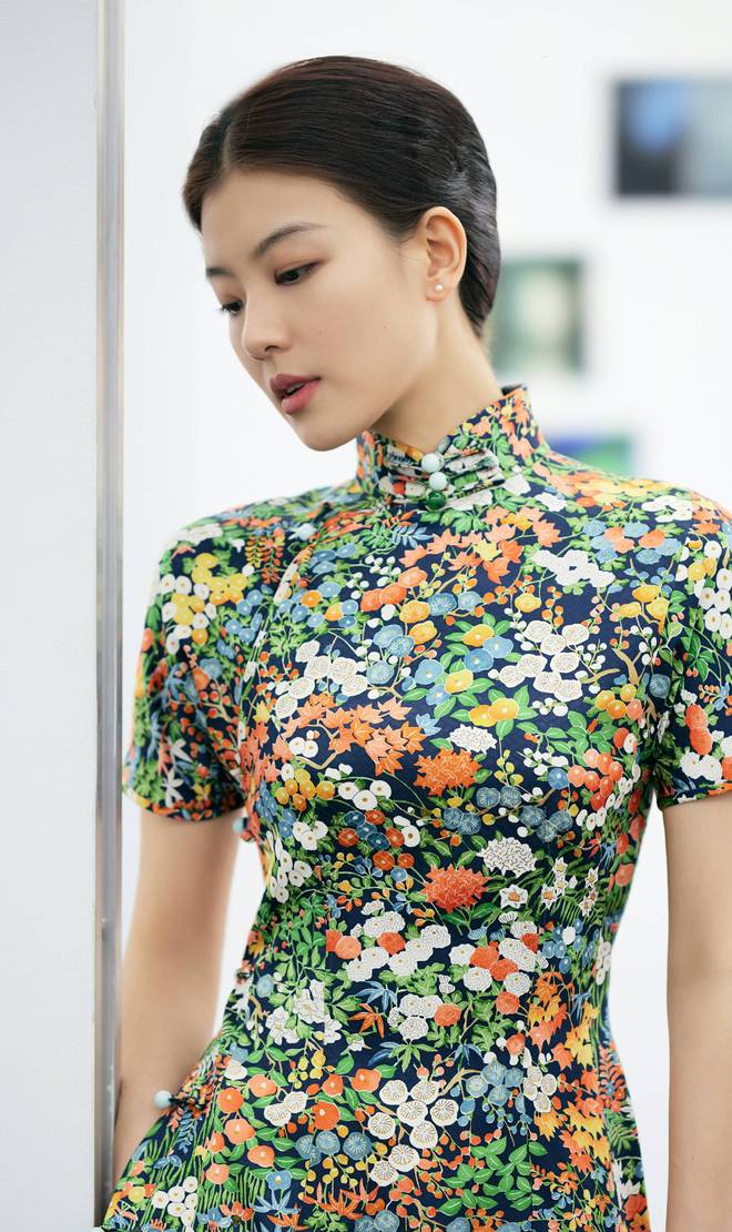 雅玫最新照片展現(xiàn)科技與生活完美融合的高科技產(chǎn)品魅力