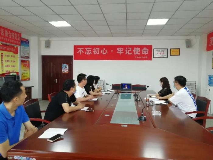 揭秘劉艷，時(shí)代新星的風(fēng)采最新章匯總