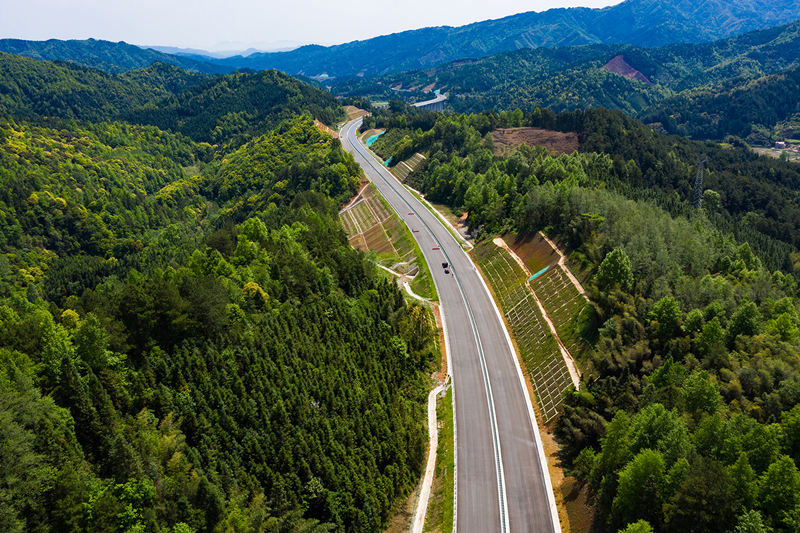靖黎高速最新動態(tài)，駛向自然美景的旅程，探尋內(nèi)心寧靜之路