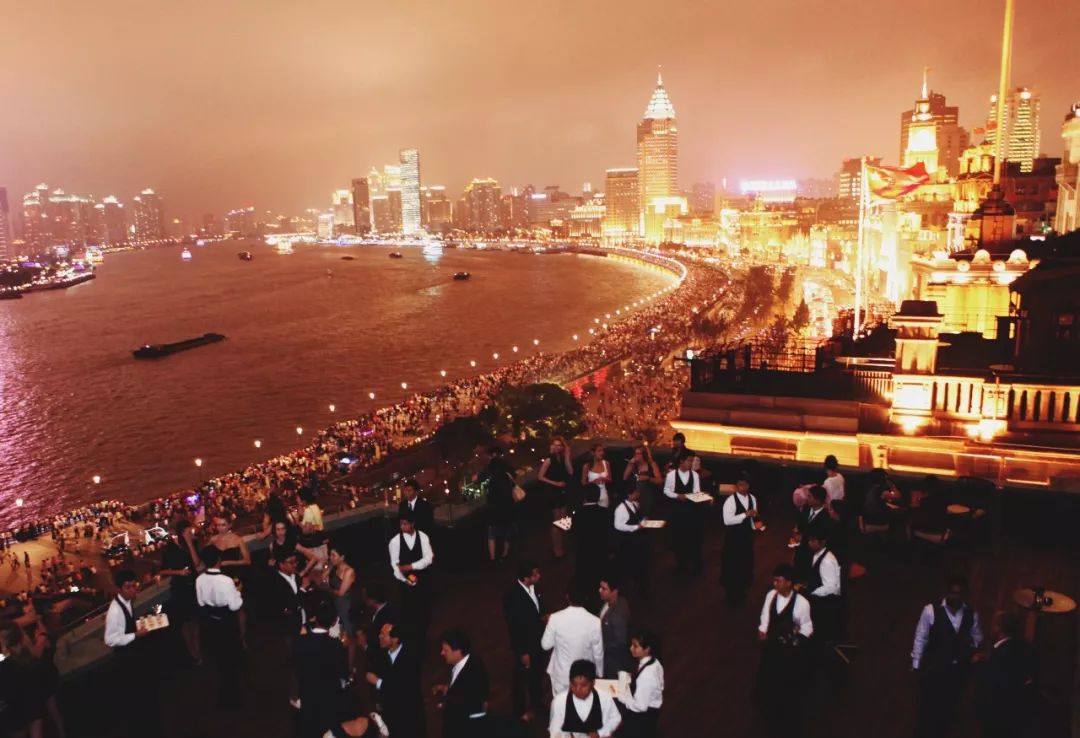 上海夜生活熱門區(qū)域更新排行，星光夜游與溫情體驗