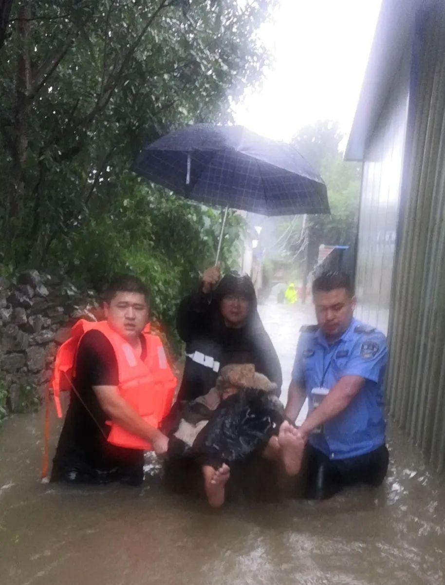 青島暴雨來襲，應(yīng)對與防范指南??
