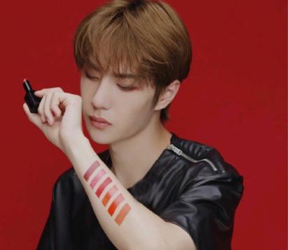 男明星代言的秘密與小巷獨特風味之旅的探索