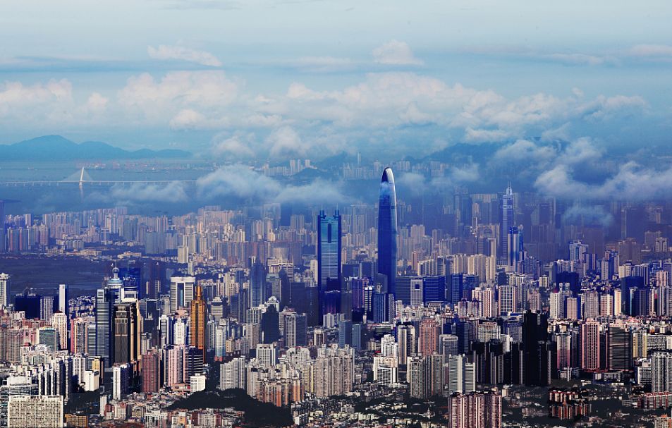 青島商住房最新政策下的溫馨家園建設(shè)故事